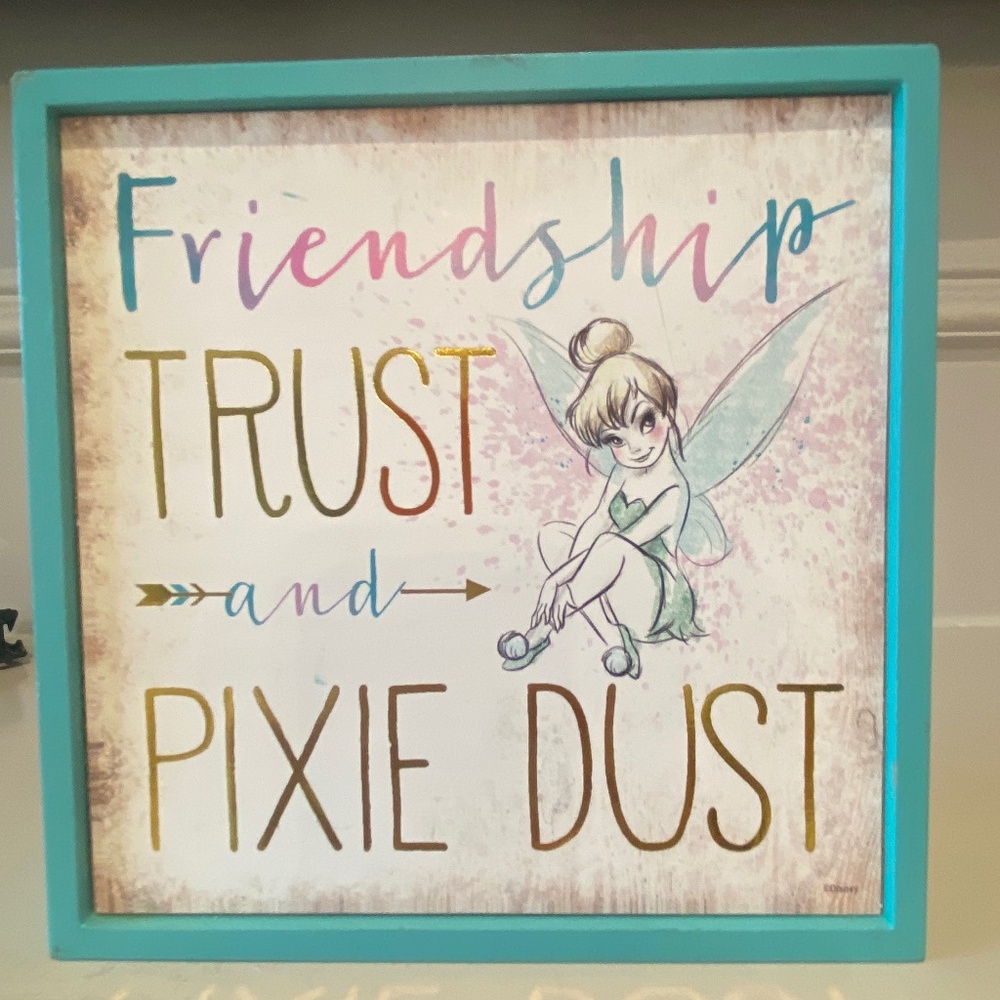 DISNEY Tinker Belle Accessory Sign - Picture 1 of 2
